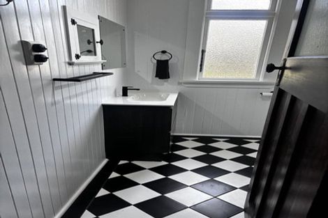 Photo of property in 19 Mataora Road, Kenmure, Dunedin, 9011