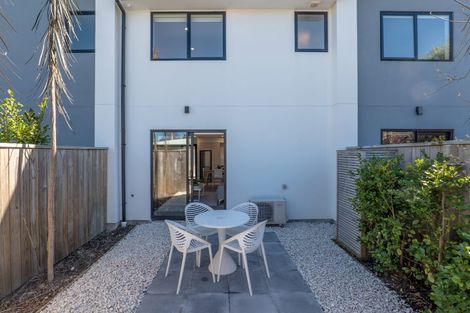 Photo of property in 15/25 Hargest Crescent, Sydenham, Christchurch, 8023