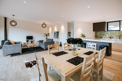 Photo of property in 13 Fern Burn Close, Wanaka, 9305