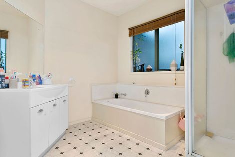 Photo of property in 5 Elizabeth Street, Cambridge, 3434