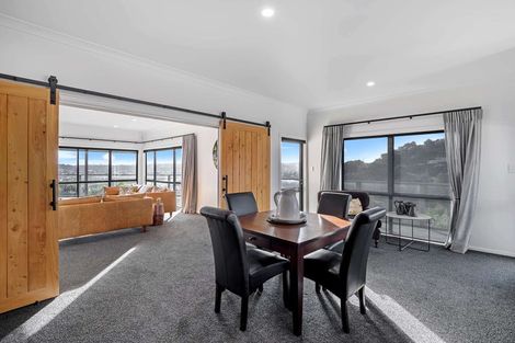 Photo of property in 1 Shakespeare Road, Bastia Hill, Whanganui, 4500