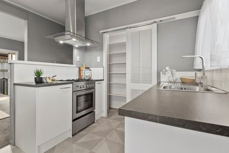 Photo of property in 42a Evans Road, Weymouth, Auckland, 2103