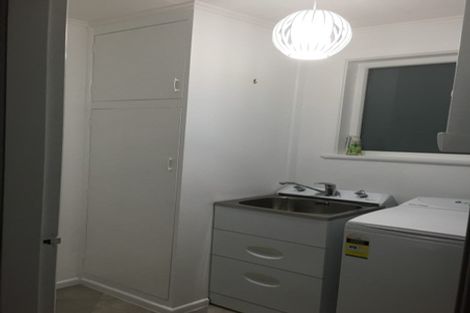 Photo of property in 14 Omega Street, Newlands, Wellington, 6037