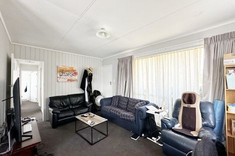 Photo of property in 18 Lingfield Street, Glenfield, Auckland, 0629