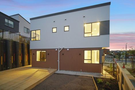 Photo of property in 14 Puihi Crescent, Massey, 0614
