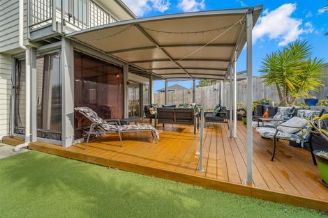 Photo of property in 18 Maylee Crescent, Gulf Harbour, Whangaparaoa, 0930