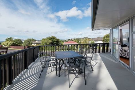 Photo of property in 14 Judkins Crescent, Cockle Bay, Auckland, 2014