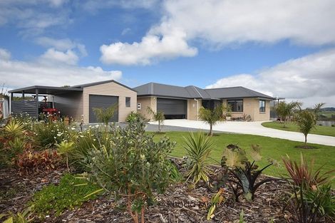 Photo of property in 13 Kotare Crescent, Pahi, Paparoa, 0571