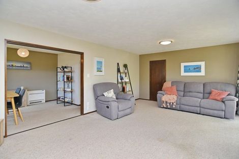 Photo of property in 15 Connemara Drive, Northwood, Christchurch, 8051
