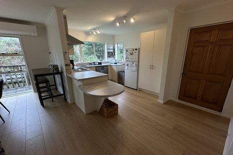 Photo of property in 8a Langton Road, Stanmore Bay, Whangaparaoa, 0932