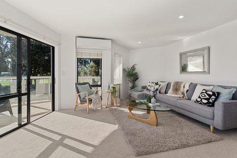 Photo of property in 26/4e Collins Street, Takapuna, Auckland, 0622