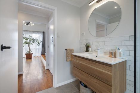 Photo of property in 42 Park Road, West End, Palmerston North, 4412