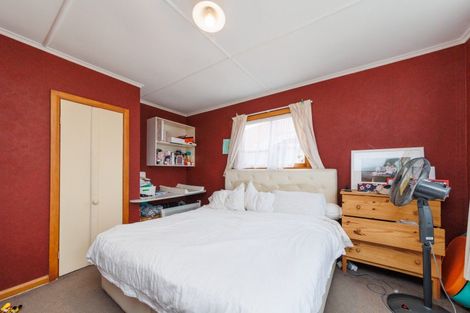 Photo of property in 214 Park Road, Hokowhitu, Palmerston North, 4410