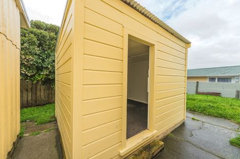 Photo of property in 32 Miro Street, Castlecliff, Whanganui, 4501