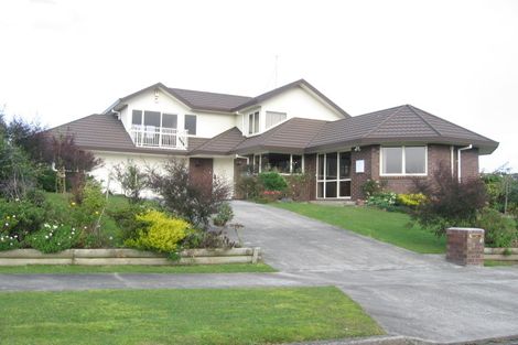 Photo of property in 27 Greenwood Place, Fitzherbert, Palmerston North, 4410