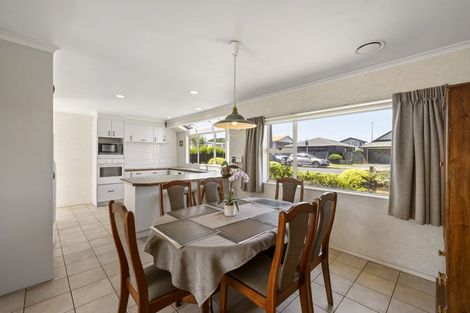Photo of property in 1 Tui Street, Mount Maunganui, 3116