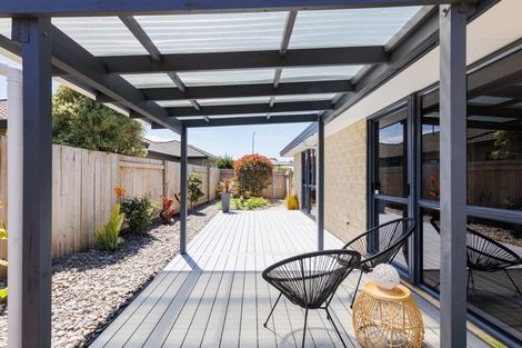 Photo of property in 12 Aspen Way, Kelvin Grove, Palmerston North, 4414