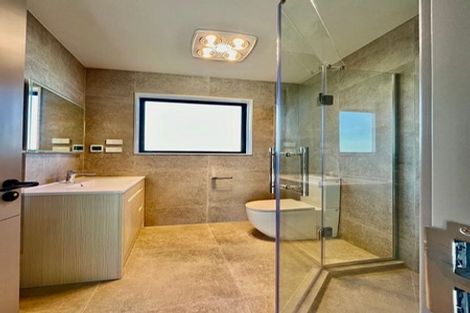 Photo of property in 28 Farrell Road, Pukekohe, 2120