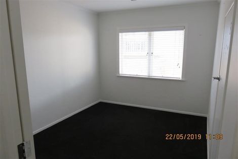 Photo of property in 22 Hepburn Road, Glendene, Auckland, 0602