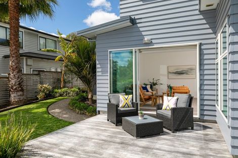 Photo of property in 17a Churchouse Road, Greenhithe, Auckland, 0632