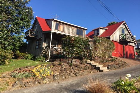 Photo of property in 1/17 Weldene Avenue, Glenfield, Auckland, 0629
