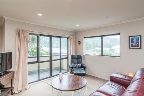 Photo of property in Te Kakariki Apartments, 1/1 Wellington Road, Paekakariki, 5034