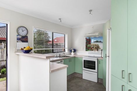 Photo of property in 15a Laburnum Glen, Mount Maunganui, 3116