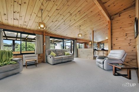 Photo of property in 172 Wiseley Road, West Harbour, Auckland, 0618