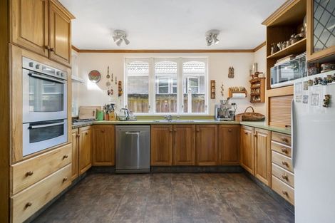 Photo of property in 48 Hautana Street, Woburn, Lower Hutt, 5010