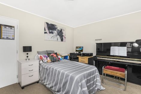 Photo of property in 34 Hadley Wood Drive, Wattle Downs, Auckland, 2103