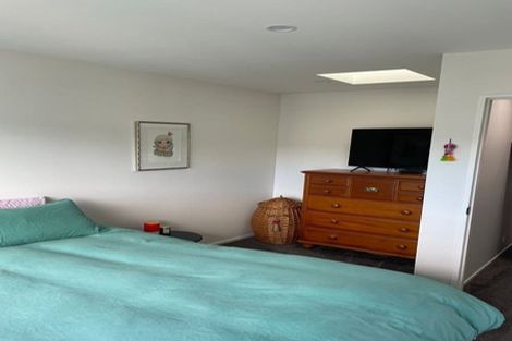 Photo of property in 4/89 Beach Road, Te Atatu Peninsula, 0610