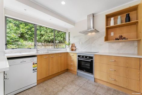 Photo of property in 2/24 Amberwood Drive, Northpark, Auckland, 2013