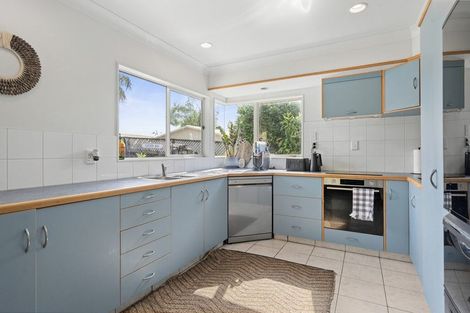 Photo of property in 116a Simpson Road, Papamoa Beach, Papamoa, 3118