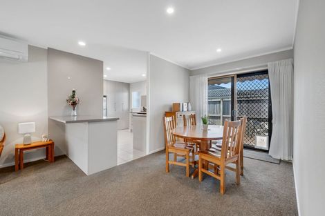 Photo of property in 1/78 Prince Regent Drive, Half Moon Bay, Auckland, 2012