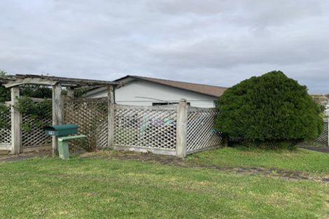 Photo of property in 79 Athena Drive, Totara Vale, Auckland, 0629