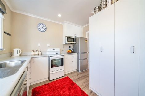 Photo of property in 13 Weka Grove, Elderslea, Upper Hutt, 5018