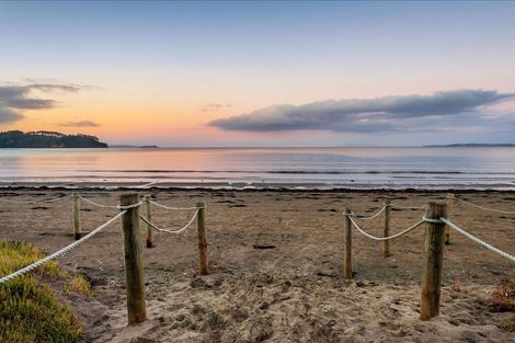 Photo of property in 117 Hibiscus Drive, Orewa, 0931