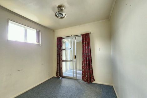Photo of property in 5 Alan Avenue, Henderson, Auckland, 0610