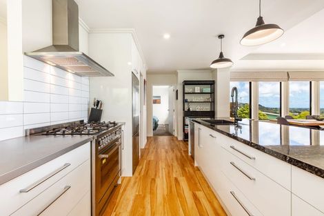 Photo of property in 39b Kakariki Grove, Waikanae, 5036