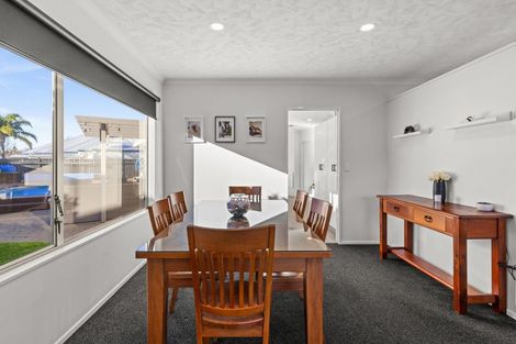 Photo of property in 5 Wilton Row, Taradale, Napier, 4112