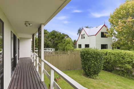 Photo of property in 27 Brandon Street, Otaki, 5512