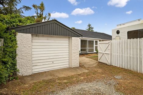 Photo of property in 70 Niven Street, Avondale, Christchurch, 8061