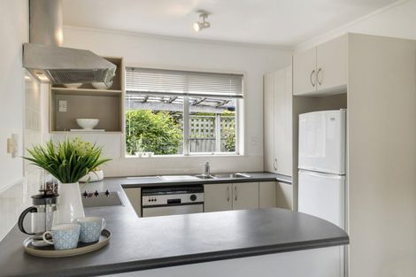 Photo of property in 1/29 Gordon Avenue, Forrest Hill, Auckland, 0620