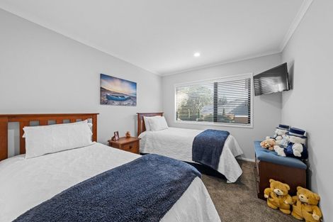 Photo of property in 19 Kotare Drive, Waiwhakaiho, New Plymouth, 4312