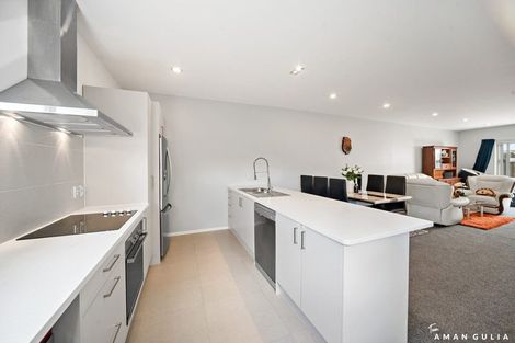 Photo of property in 4 Sunshine Boulevard, Sunnyvale, Auckland, 0612