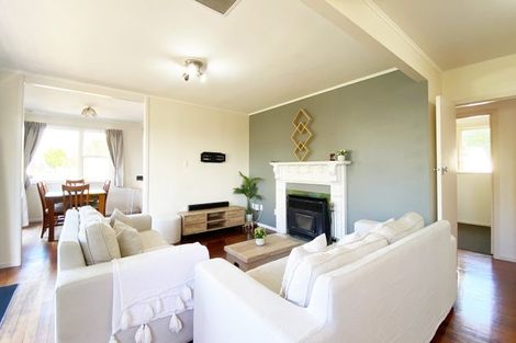 Photo of property in 93 Edgewater Drive, Pakuranga, Auckland, 2010