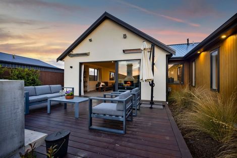 Photo of property in 25 County Drive, Hawera, 4610