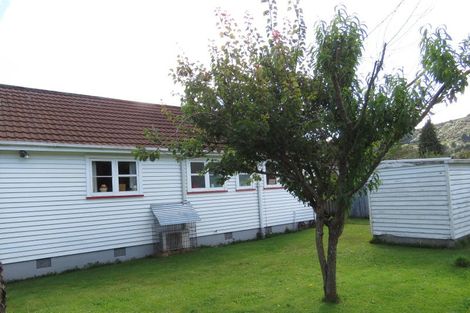Photo of property in 13 Cavell Street, Reefton, 7830