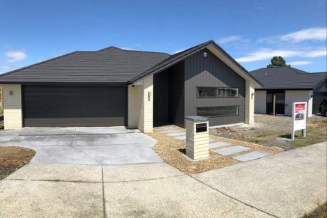 Photo of property in 27 Walter Lawry Road, Paerata, Pukekohe, 2124