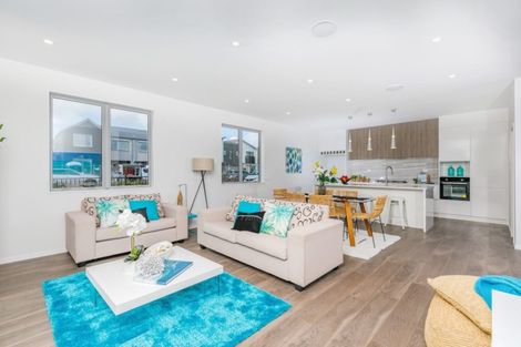 Photo of property in 42 Schoolside Road, Kumeu, 0810